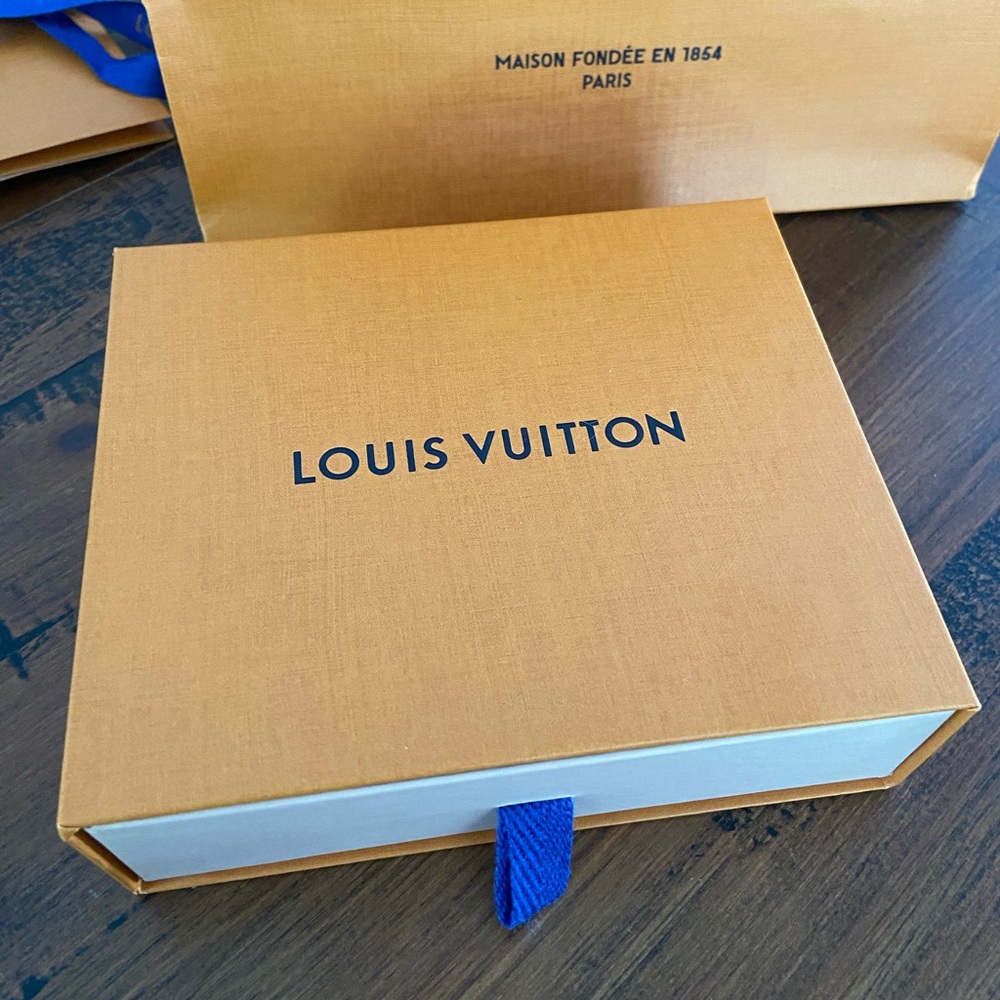 Louis Vuitton Victorine Black Embossed Monogram Wallet - Picture 13 of 16